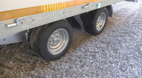 ⭐️ Eduard Anhänger 2700 kg 406x200x30 cm mit Rampen und Winde ⭐️